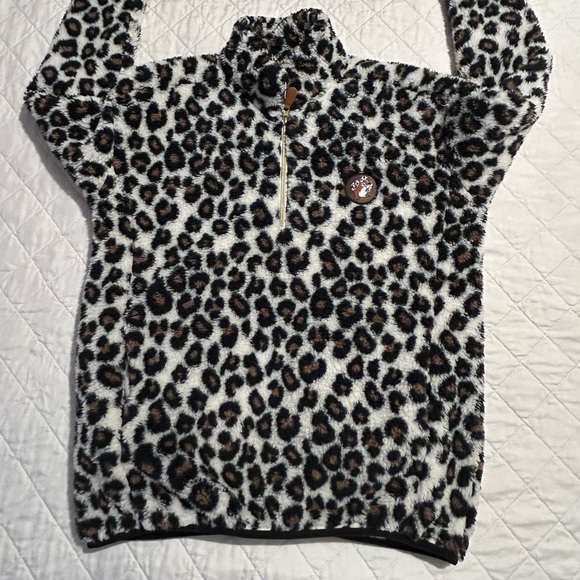 Buc-ee’s pullover - Picture 7 of 13